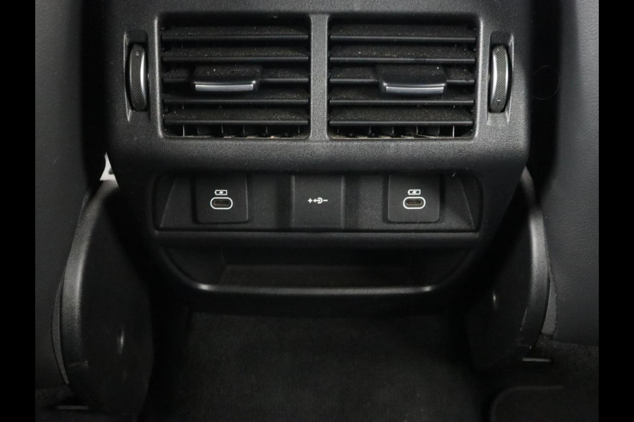 Land Rover Discovery Sport P300e 1.5 R-Dynamic SE | Panoramadak | Leder | Trekhaak | 360 Camera | Stoelverwarming | Carplay | Full LED | Stuurverwarming | Navigatie | PHEV | Plug In