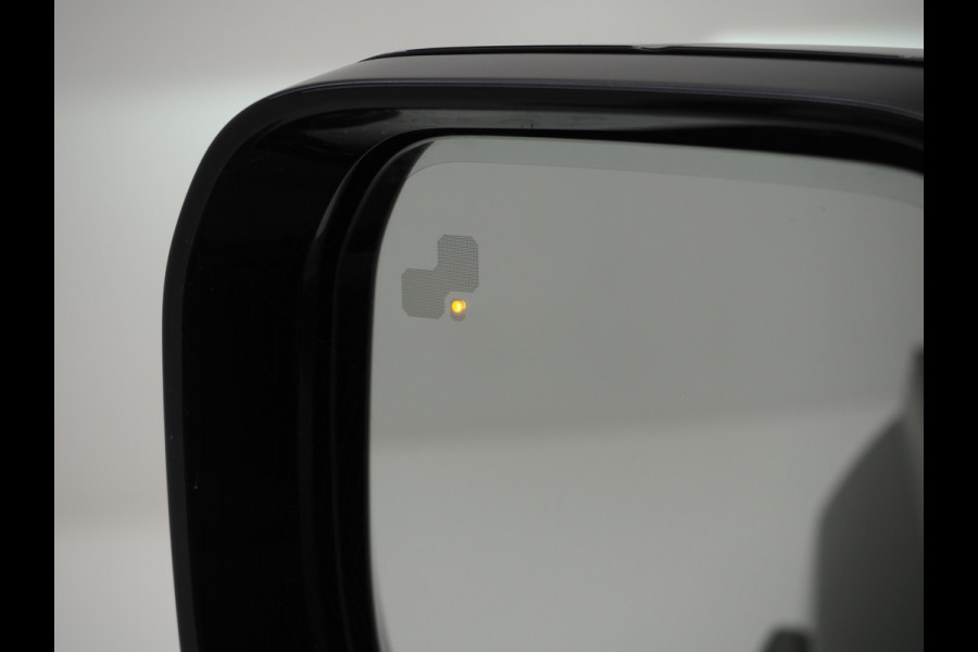 Land Rover Defender 110 2.0 P400e Urban | Panoramadak | Wide Arch | Luchtvering | Meridian | 360 | Sidesteps | Trekhaak