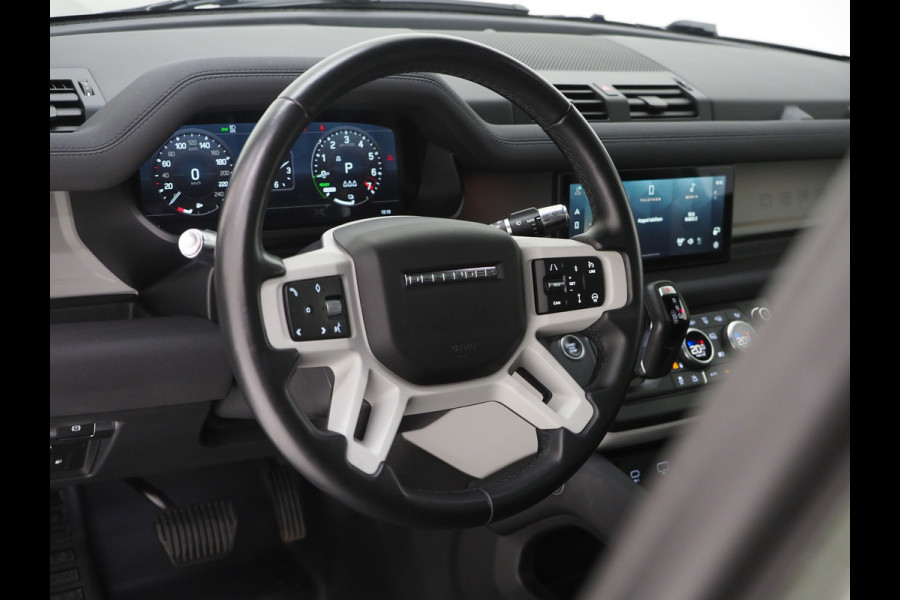 Land Rover Defender 110 2.0 P400e Urban | Panoramadak | Wide Arch | Luchtvering | Meridian | 360 | Sidesteps | Trekhaak