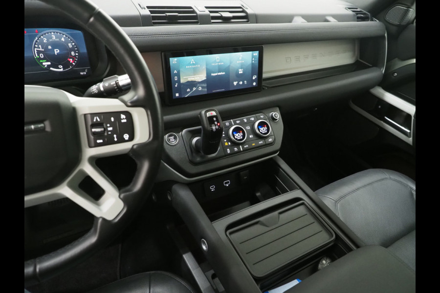 Land Rover Defender 110 2.0 P400e Urban | Panoramadak | Wide Arch | Luchtvering | Meridian | 360 | Sidesteps | Trekhaak