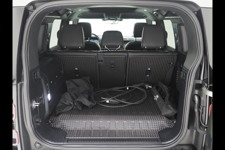 Land Rover Defender 110 2.0 P400e Urban | Panoramadak | Wide Arch | Luchtvering | Meridian | 360 | Sidesteps | Trekhaak