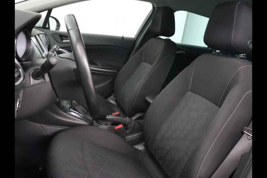 Opel Astra 1.4 Turbo 120 Jaar Edition | 150pk | Automaat | Carplay | Climate control | Parkeerhulp | DAB | Cruise control | Navigatie | Bluetooth