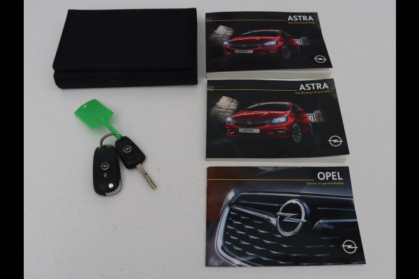 Opel Astra 1.4 Turbo 120 Jaar Edition | 150pk | Automaat | Carplay | Climate control | Parkeerhulp | DAB | Cruise control | Navigatie | Bluetooth