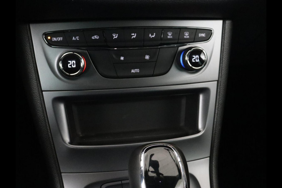 Opel Astra 1.4 Turbo 120 Jaar Edition | 150pk | Automaat | Carplay | Climate control | Parkeerhulp | DAB | Cruise control | Navigatie | Bluetooth