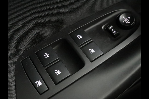 Opel Astra 1.4 Turbo 120 Jaar Edition | 150pk | Automaat | Carplay | Climate control | Parkeerhulp | DAB | Cruise control | Navigatie | Bluetooth