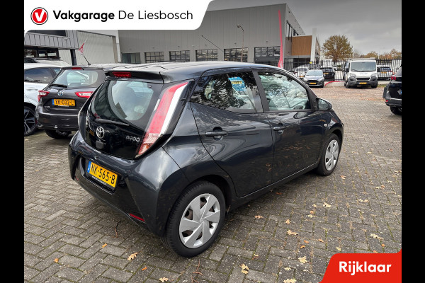 Toyota Aygo 1.0 VVT-i x-play/navi/camera/boeken/airco/media/