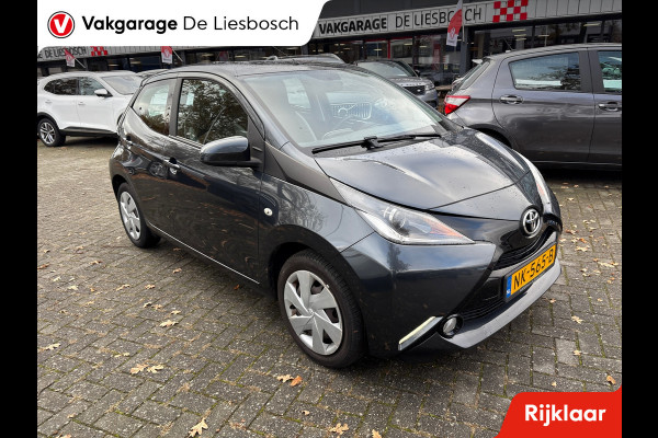 Toyota Aygo 1.0 VVT-i x-play/navi/camera/boeken/airco/media/
