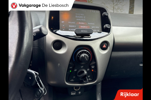 Toyota Aygo 1.0 VVT-i x-play/navi/camera/boeken/airco/media/