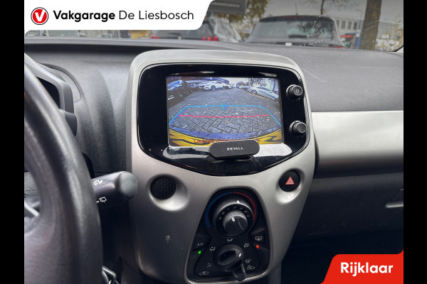 Toyota Aygo 1.0 VVT-i x-play/navi/camera/boeken/airco/media/