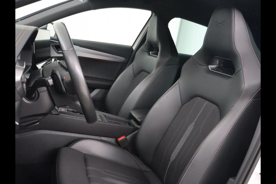 CUPRA Formentor 1.4 eHybrid VZ | 245pk | Stoelverwarming | 360 Camera | Adaptive cruise | Carplay | Navigatie | Sfeerverlichting | Keyless | Sportstoelen | Memory | PHEV | Plug In