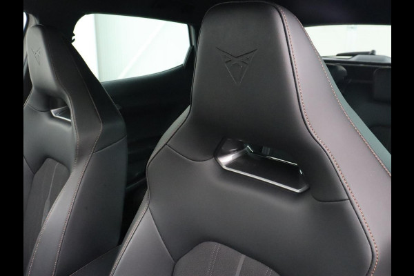 CUPRA Formentor 1.4 eHybrid VZ | 245pk | Stoelverwarming | 360 Camera | Adaptive cruise | Carplay | Navigatie | Sfeerverlichting | Keyless | Sportstoelen | Memory | PHEV | Plug In