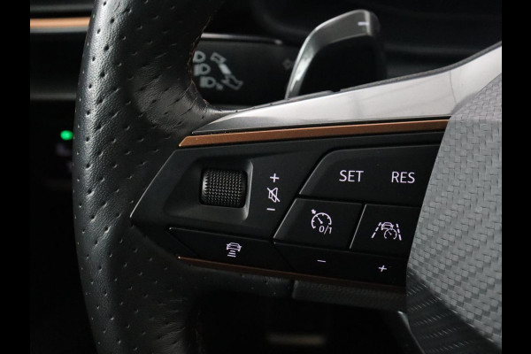 CUPRA Formentor 1.4 eHybrid VZ | 245pk | Stoelverwarming | 360 Camera | Adaptive cruise | Carplay | Navigatie | Sfeerverlichting | Keyless | Sportstoelen | Memory | PHEV | Plug In