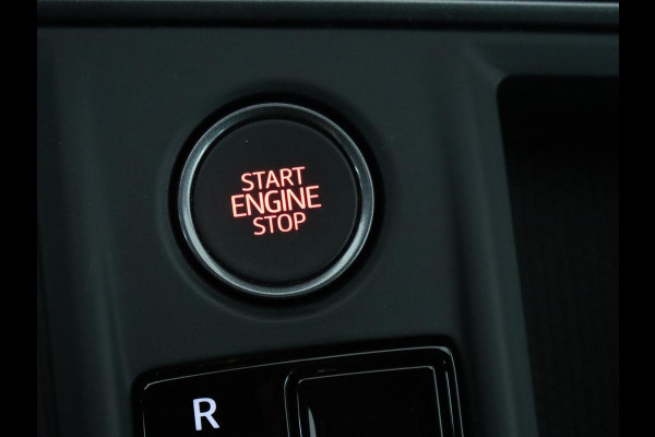 CUPRA Formentor 1.4 eHybrid VZ | 245pk | Stoelverwarming | 360 Camera | Adaptive cruise | Carplay | Navigatie | Sfeerverlichting | Keyless | Sportstoelen | Memory | PHEV | Plug In