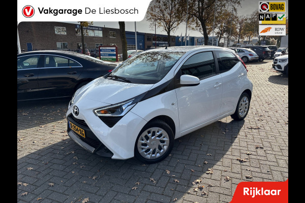 Toyota Aygo 1.0 VVT-i x-play/camera /airco/apple carplay/mf stuur/boeken