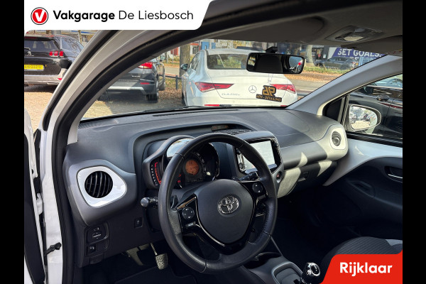 Toyota Aygo 1.0 VVT-i x-play/camera /airco/apple carplay/mf stuur/boeken