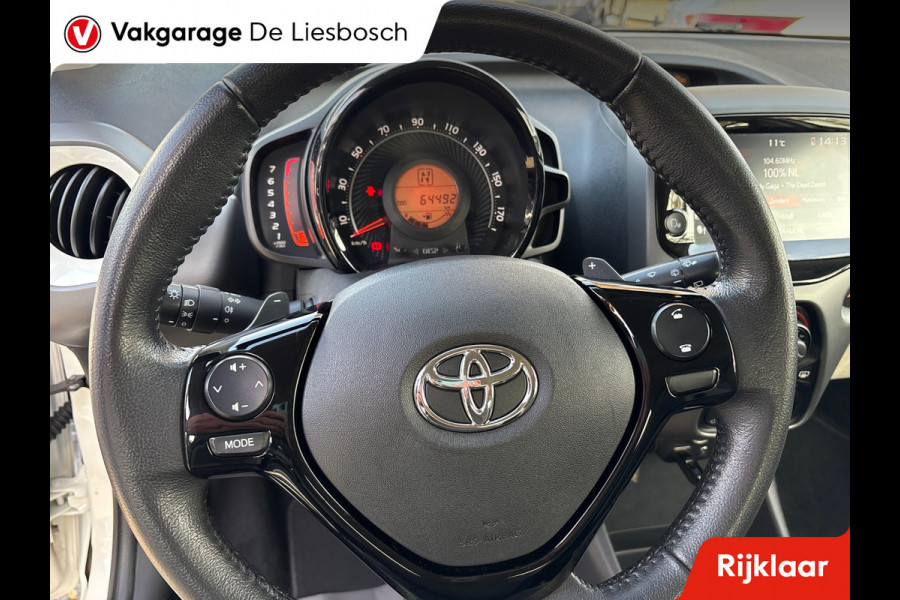 Toyota Aygo 1.0 VVT-i x-play/camera /airco/apple carplay/mf stuur/boeken