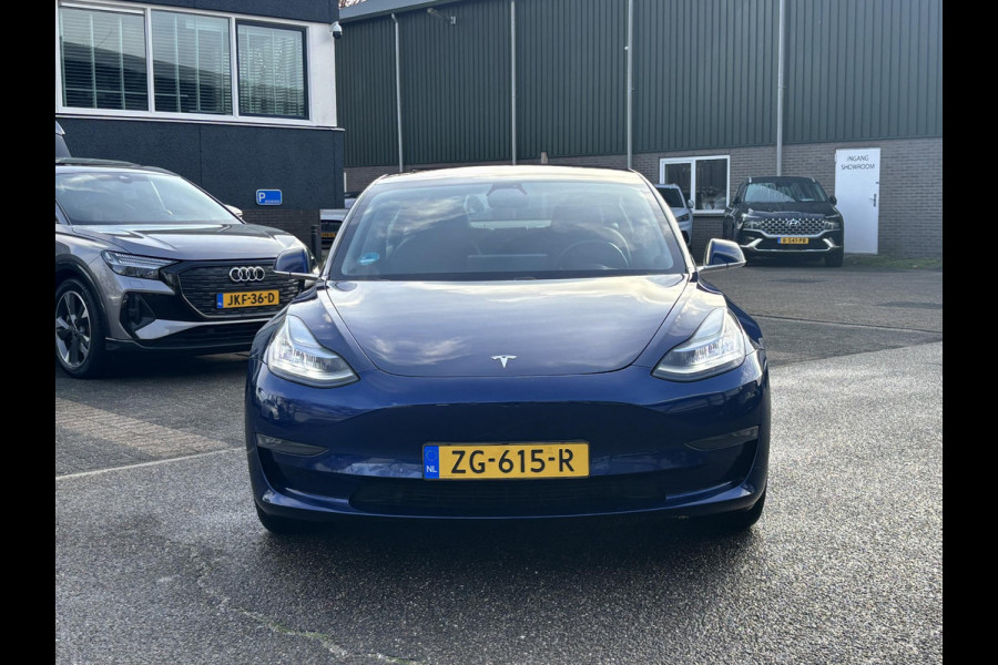 Tesla Model 3 Long Range AWD 75 kWh AFNEEMBARE TREKHAAK | 750KG TREKGEWICHT | ORIGNEEL NL AUTO | RIJKLAAR MET 12 MND BOVAG GARANTIE |
