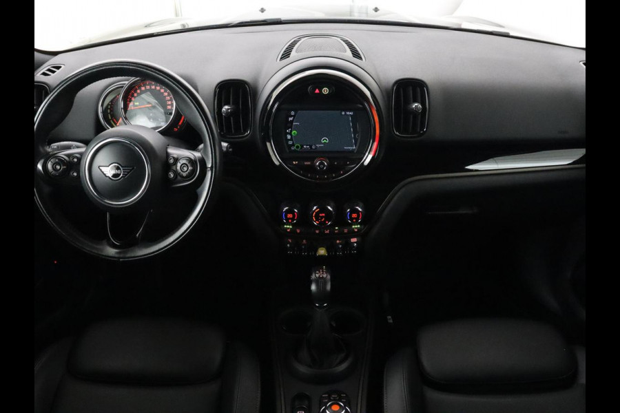 MINI Countryman 2.0 Cooper S E Ally Chili | Leder | Stoelverwarming | Adaptive cruise | Navigatie | 19'' | Full LED | Climate control | Bluetooth | Park Assist | PHEV | Plug In
