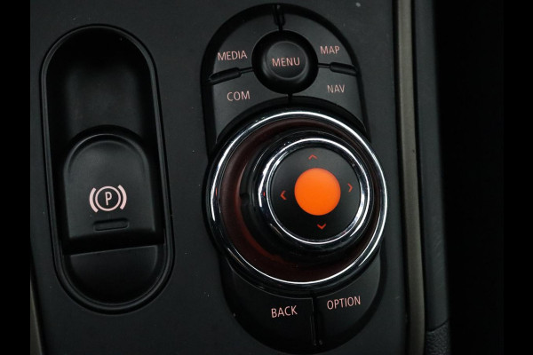 MINI Countryman 2.0 Cooper S E Ally Chili | Leder | Stoelverwarming | Adaptive cruise | Navigatie | 19'' | Full LED | Climate control | Bluetooth | Park Assist | PHEV | Plug In