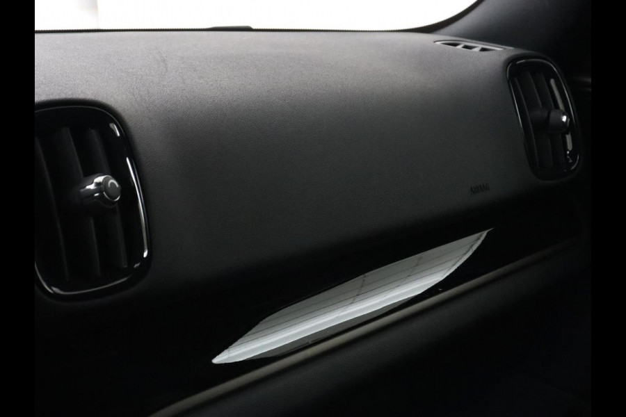 MINI Countryman 2.0 Cooper S E Ally Chili | Leder | Stoelverwarming | Adaptive cruise | Navigatie | 19'' | Full LED | Climate control | Bluetooth | Park Assist | PHEV | Plug In