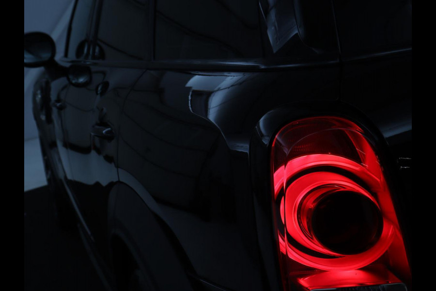 MINI Countryman 2.0 Cooper S E Ally Chili | Leder | Stoelverwarming | Adaptive cruise | Navigatie | 19'' | Full LED | Climate control | Bluetooth | Park Assist | PHEV | Plug In