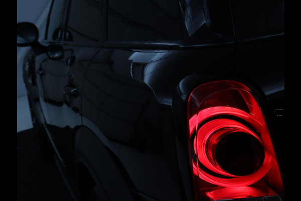 MINI Countryman 2.0 Cooper S E Ally Chili | Leder | Stoelverwarming | Adaptive cruise | Navigatie | 19'' | Full LED | Climate control | Bluetooth | Park Assist | PHEV | Plug In