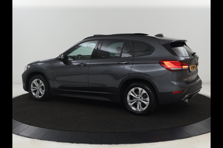 BMW X1 Xdrive25e Edrive Edition | Panoramadak | Stoelverwarming | Full LED | Navigatie | Climate control | Parkeerhulp | Cruise control | PHEV | Plug In