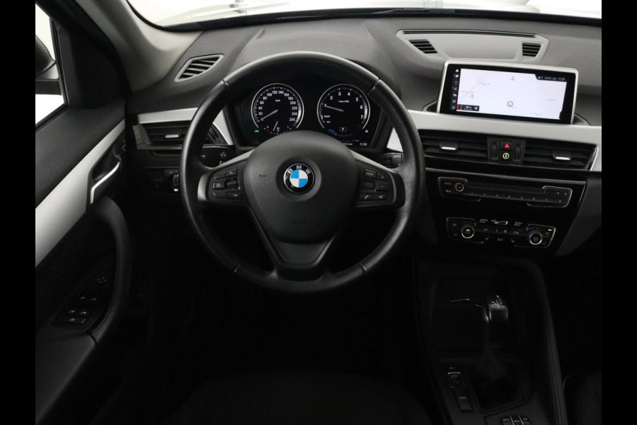 BMW X1 Xdrive25e Edrive Edition | Panoramadak | Stoelverwarming | Full LED | Navigatie | Climate control | Parkeerhulp | Cruise control | PHEV | Plug In