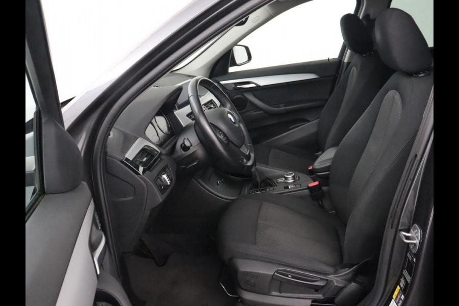 BMW X1 Xdrive25e Edrive Edition | Panoramadak | Stoelverwarming | Full LED | Navigatie | Climate control | Parkeerhulp | Cruise control | PHEV | Plug In