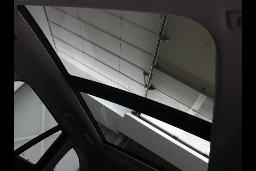 BMW X1 Xdrive25e Edrive Edition | Panoramadak | Stoelverwarming | Full LED | Navigatie | Climate control | Parkeerhulp | Cruise control | PHEV | Plug In