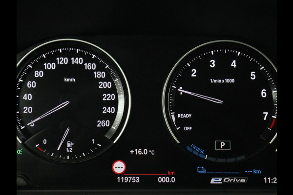 BMW X1 Xdrive25e Edrive Edition | Panoramadak | Stoelverwarming | Full LED | Navigatie | Climate control | Parkeerhulp | Cruise control | PHEV | Plug In