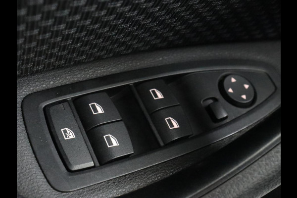 BMW X1 Xdrive25e Edrive Edition | Panoramadak | Stoelverwarming | Full LED | Navigatie | Climate control | Parkeerhulp | Cruise control | PHEV | Plug In