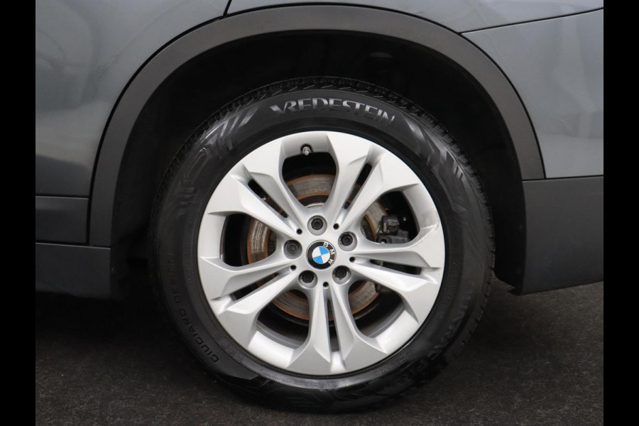 BMW X1 Xdrive25e Edrive Edition | Panoramadak | Stoelverwarming | Full LED | Navigatie | Climate control | Parkeerhulp | Cruise control | PHEV | Plug In