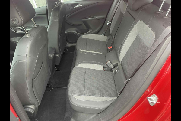 Opel Astra 1.2 Elegance / CarPlay / 360 camera