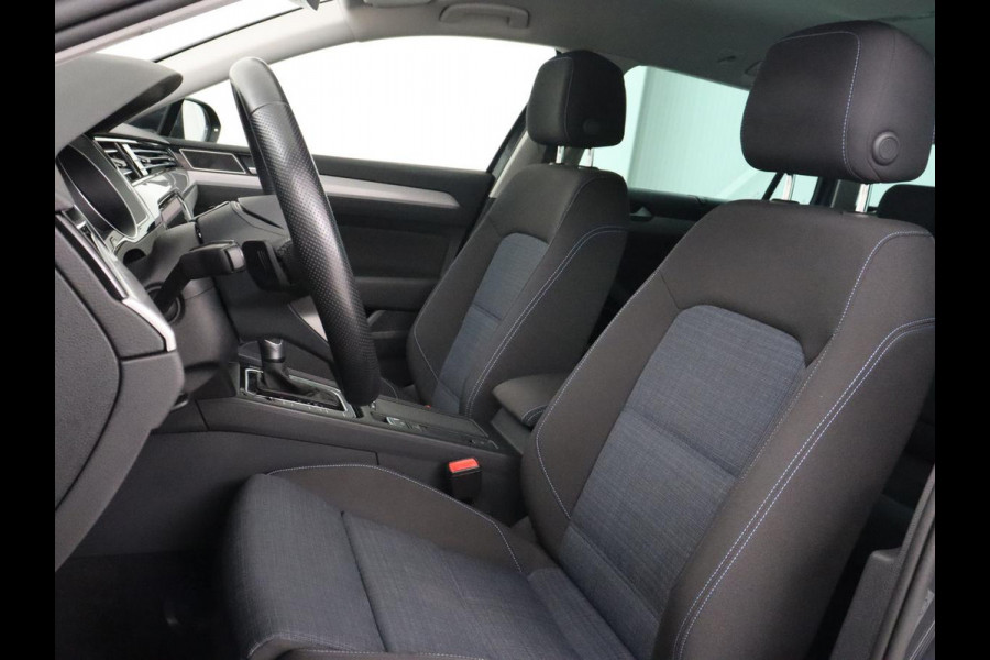 Volkswagen Passat 1.4 TSI PHEV GTE | Trekhaak | Stoelverwarming | Massage | Camera | Carplay | Adaptive cruise | Side Assist | Matrix LED | Navigatie | Parkeerhulp | Plug In
