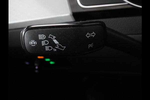 Volkswagen Passat 1.4 TSI PHEV GTE | Trekhaak | Stoelverwarming | Massage | Camera | Carplay | Adaptive cruise | Side Assist | Matrix LED | Navigatie | Parkeerhulp | Plug In
