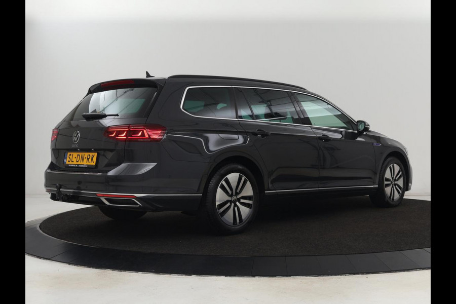 Volkswagen Passat 1.4 TSI PHEV GTE | Trekhaak | Stoelverwarming | Massage | Camera | Carplay | Adaptive cruise | Side Assist | Matrix LED | Navigatie | Parkeerhulp | Plug In