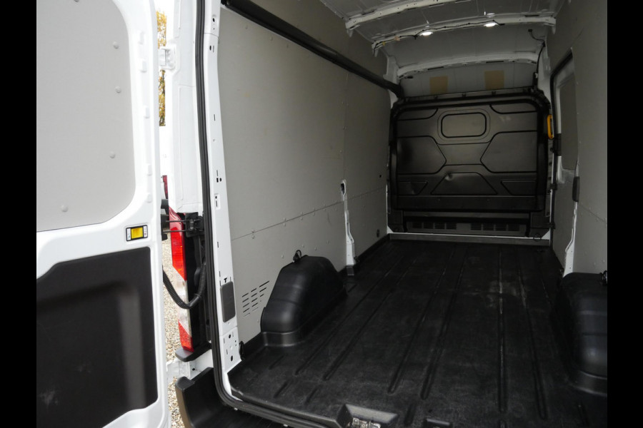 Ford Transit 2.0 TDCI 170PK, L3H3, Airco
