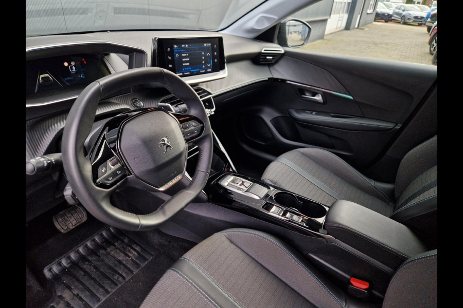 Peugeot 208 1.2 EAT8 100PK /I cockpit/AdapCruis/stoelverwarming