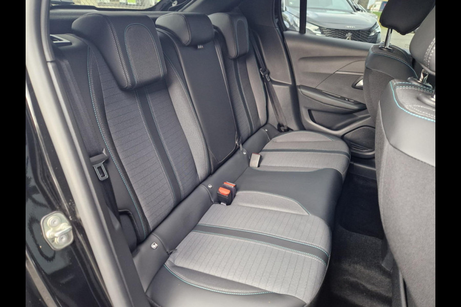 Peugeot 208 1.2 EAT8 100PK /I cockpit/AdapCruis/stoelverwarming