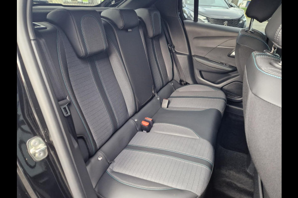 Peugeot 208 1.2 EAT8 100PK /I cockpit/AdapCruis/stoelverwarming