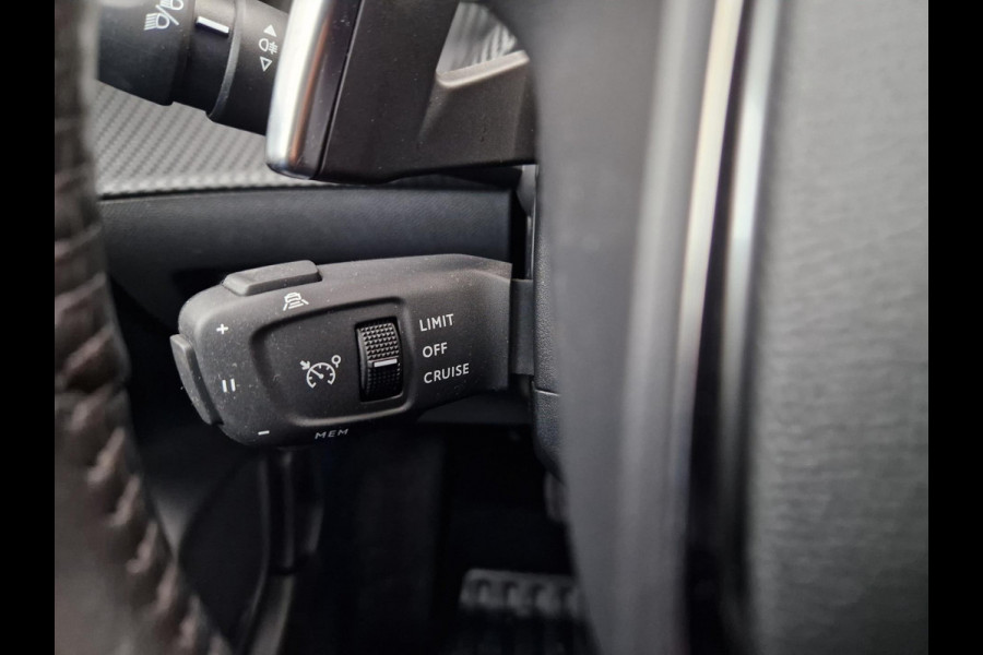 Peugeot 208 1.2 EAT8 100PK /I cockpit/AdapCruis/stoelverwarming
