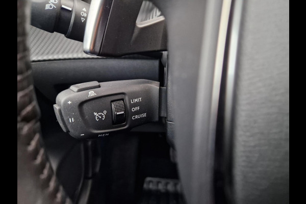 Peugeot 208 1.2 EAT8 100PK /I cockpit/AdapCruis/stoelverwarming