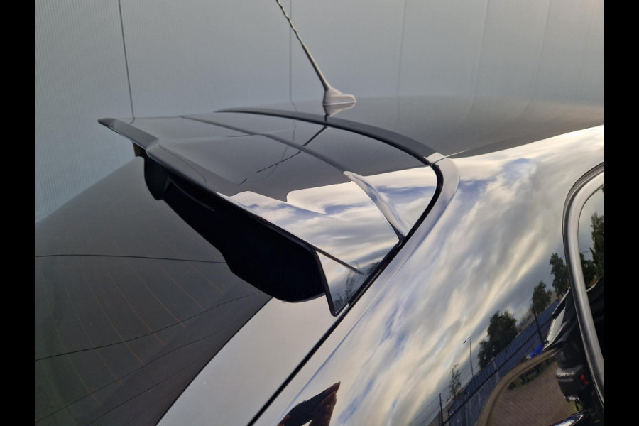 Peugeot 208 1.2 EAT8 100PK /I cockpit/AdapCruis/stoelverwarming