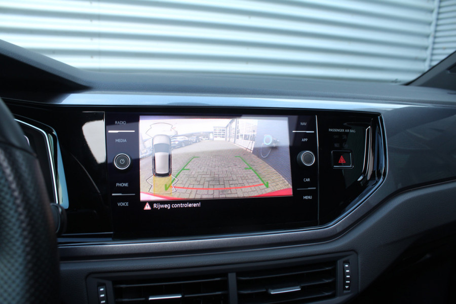 Volkswagen Polo 2.0 TSI 207pk GTI DSG7 Panoramadak Clima Cruise Navi Camera Carplay Dig. Cockpit 18"LMV Stoelverwarming