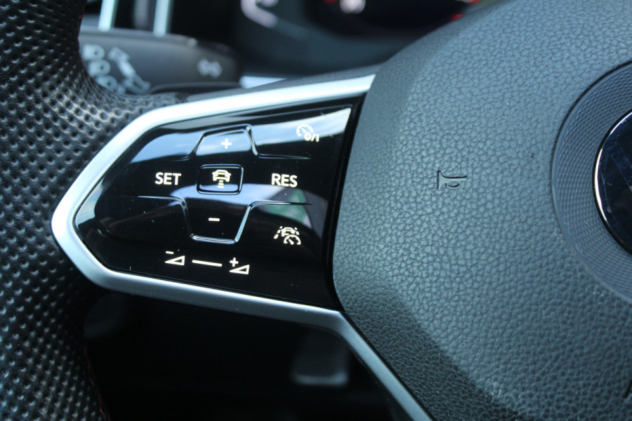 Volkswagen Polo 2.0 TSI 207pk GTI DSG7 Panoramadak Clima Cruise Navi Camera Carplay Dig. Cockpit 18"LMV Stoelverwarming