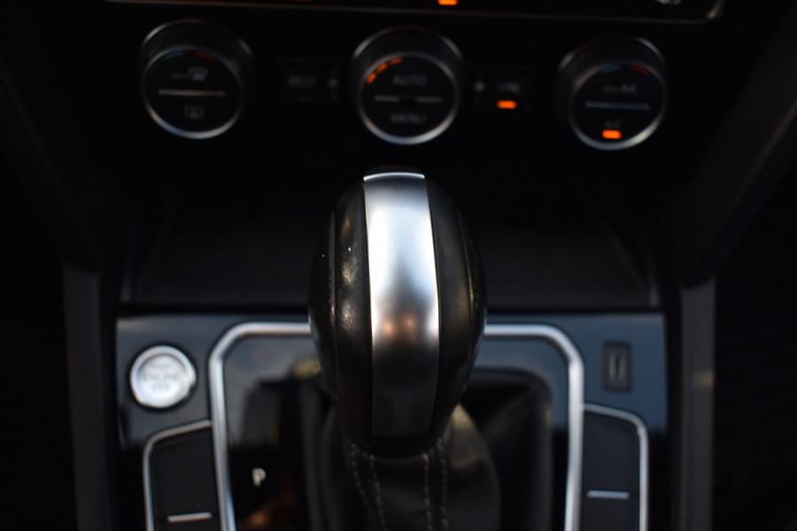 Volkswagen Arteon 2.0 TSI 190PK DSG R-LINE BUSINESS LEDER/CAMERA/VIRTUAL