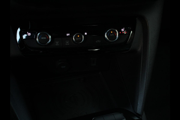 Opel Corsa 1.2 Turbo 136pk Hybrid GS Automaat | Navigatie | Apple Carplay/ Android Auto | Camera | Parkeersensoren | Cruise Control | Stoel- en stuurverwarming | Airco | Lichtmetalen velgen | Getinte ramen