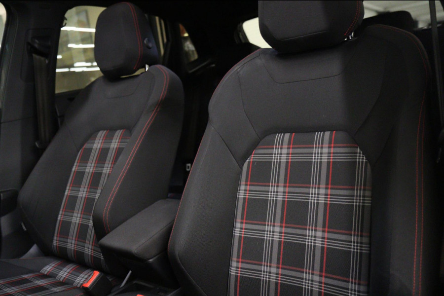 Volkswagen Polo 2.0 TSI GTI PANO/CARPLAY/CAM/SFEERVER/BLINDESPOT/VOL