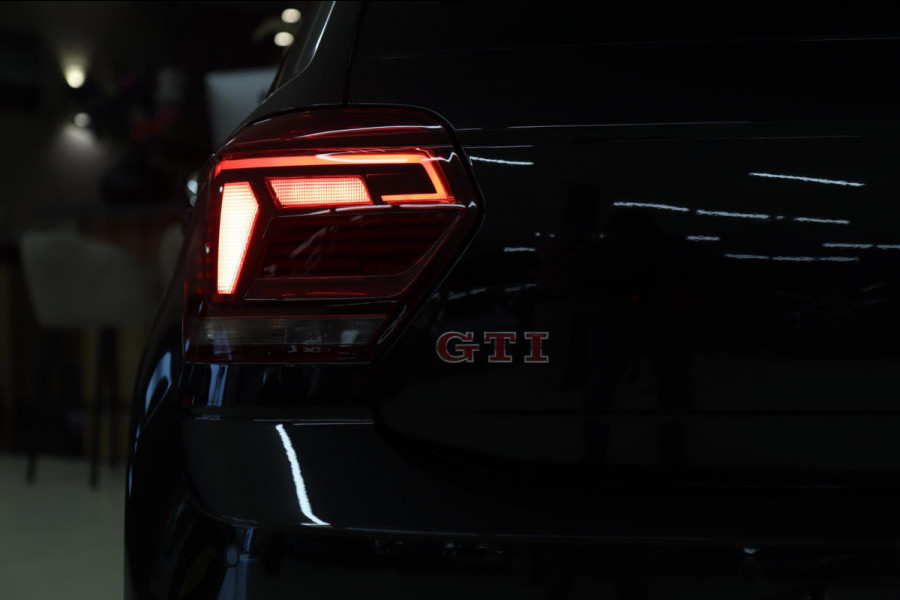 Volkswagen Polo 2.0 TSI GTI PANO/CARPLAY/CAM/SFEERVER/BLINDESPOT/VOL